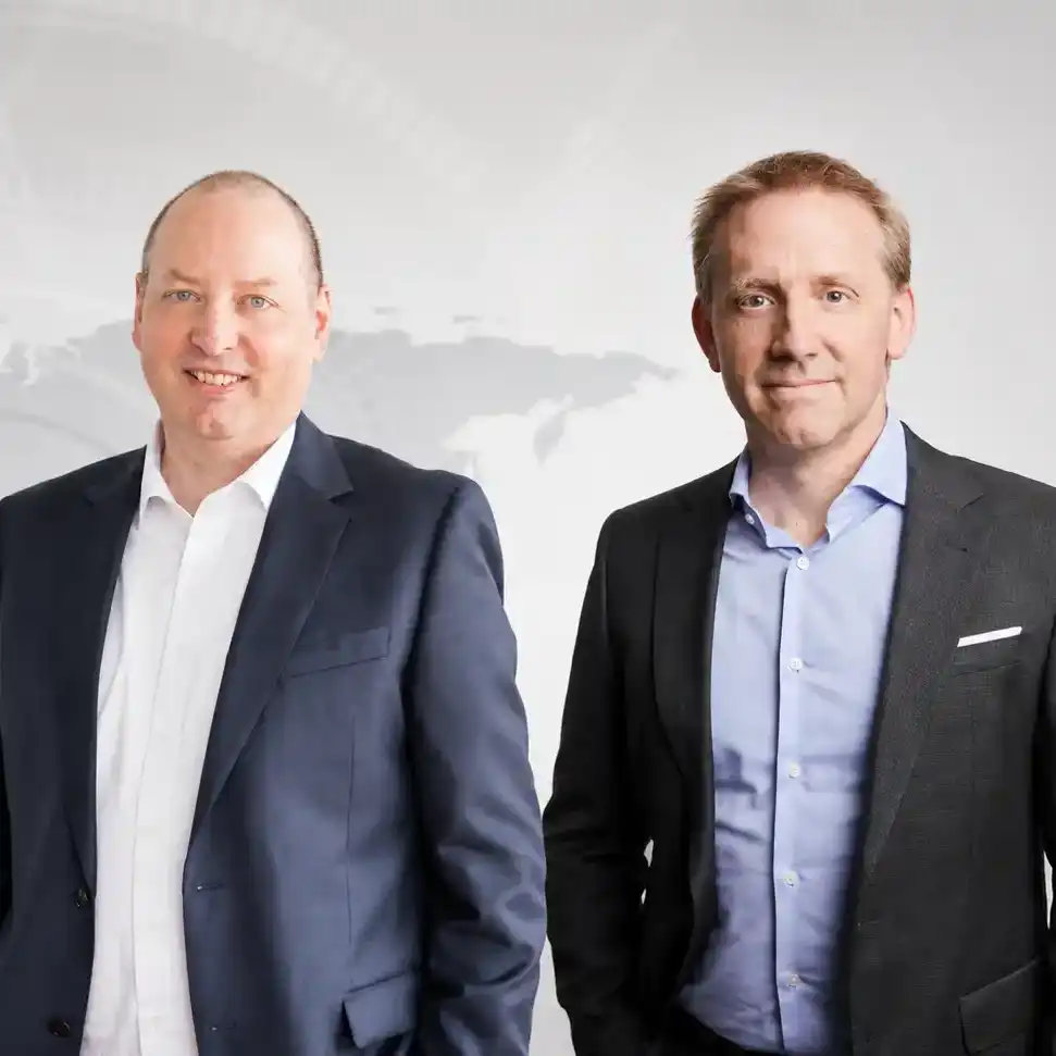 Ueli Aregger und Andreas Ressnig im Anzug